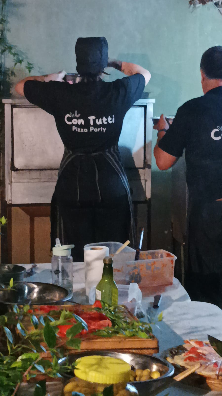 Equipo de Con Tutti trabajando en un evento